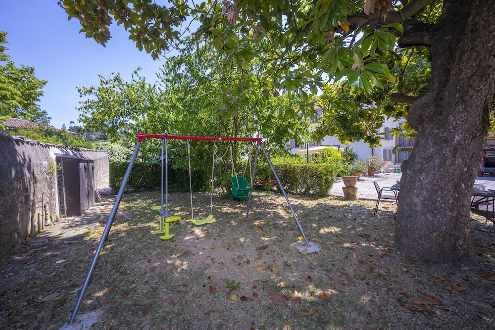Photo 25