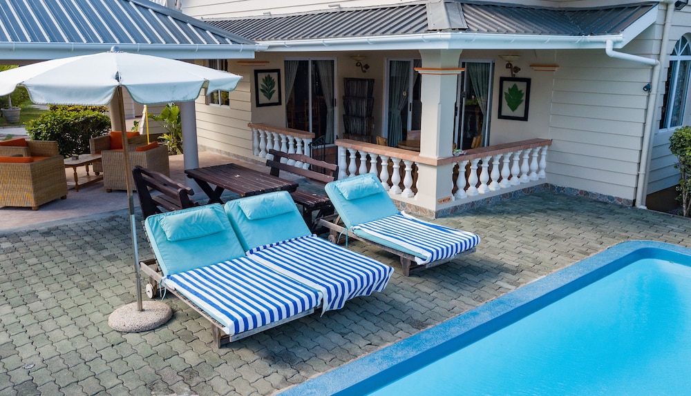 Villa Aya