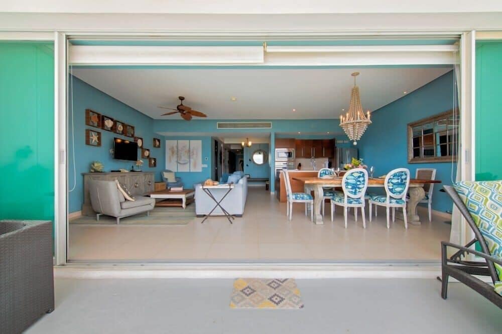 Oceanview 3BR Apt With Beach Access - Pool - Gym