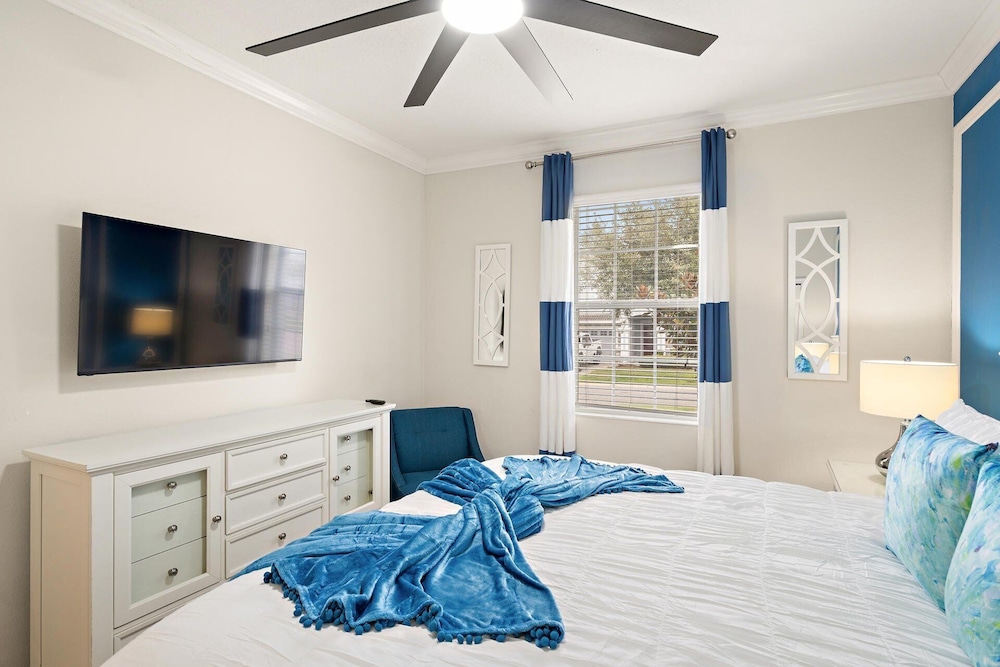 Championsgate Resort Vacation Pool & Spa Home With Resort Clubhouse Amenity Access 8 Bedroom Home