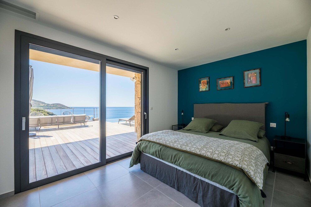 Architect Villaproperty Sea View Close to the Beaches
