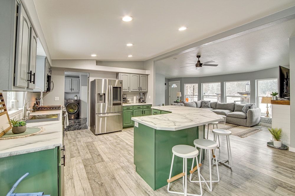 6 Mi to Cle Elum River: Family-friendly Home!