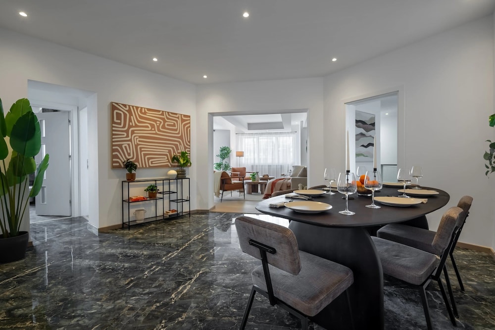 Grand 3BR Near Athenaeum Calea Victoriei