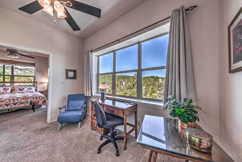Cozy Ruidoso Digs by Downtown, 19 Mi to Ski Apache view 5
