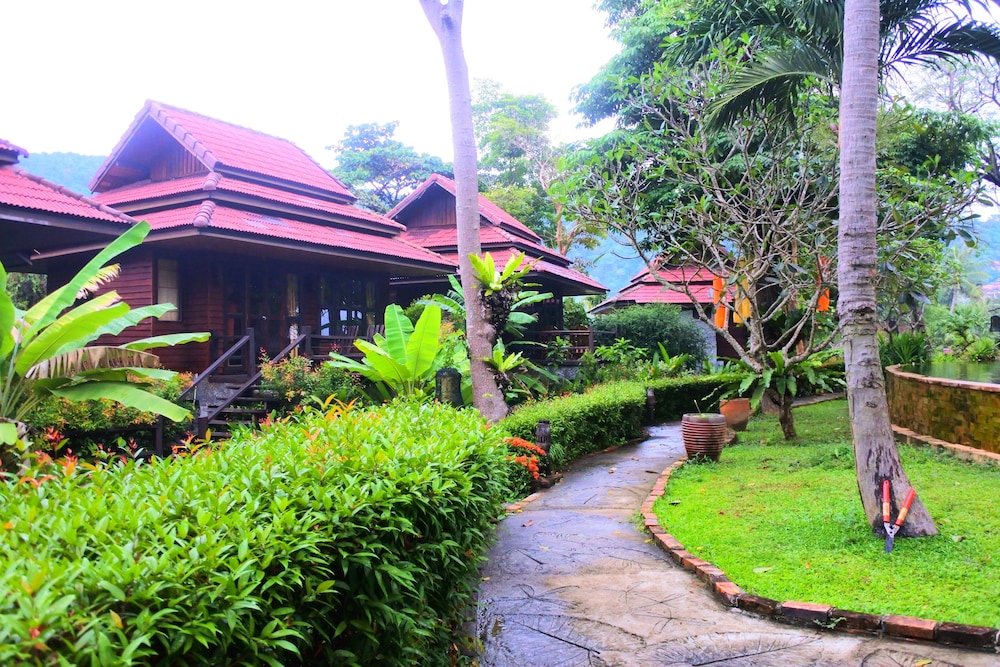 Baan Laanta Resort and Spa