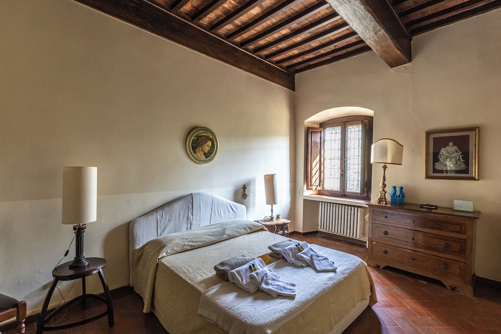 Castello Uliveta