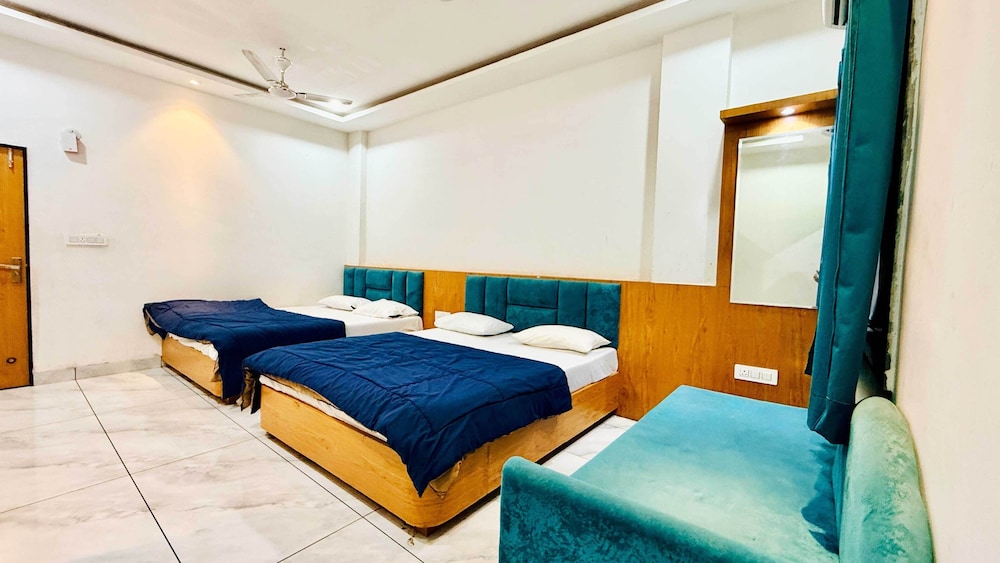 Hotel Raj Inn