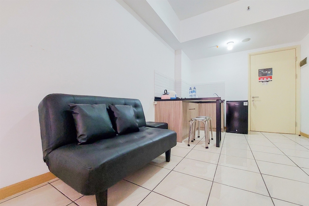 Comfort Living And Homey 2Br Apartment M-Town Residence