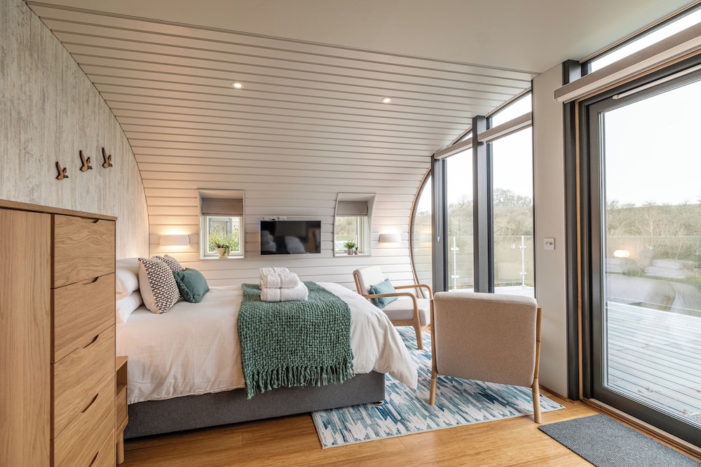 Stunning EcoRetreat Pods in Old Chalford