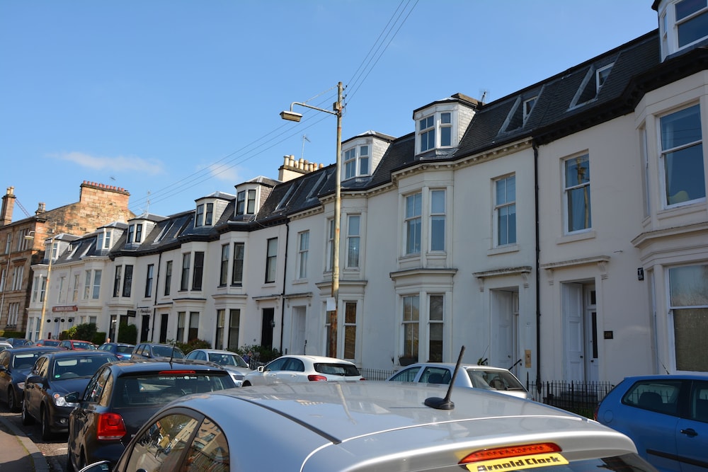 Maya's Glasgow Holiday Homes