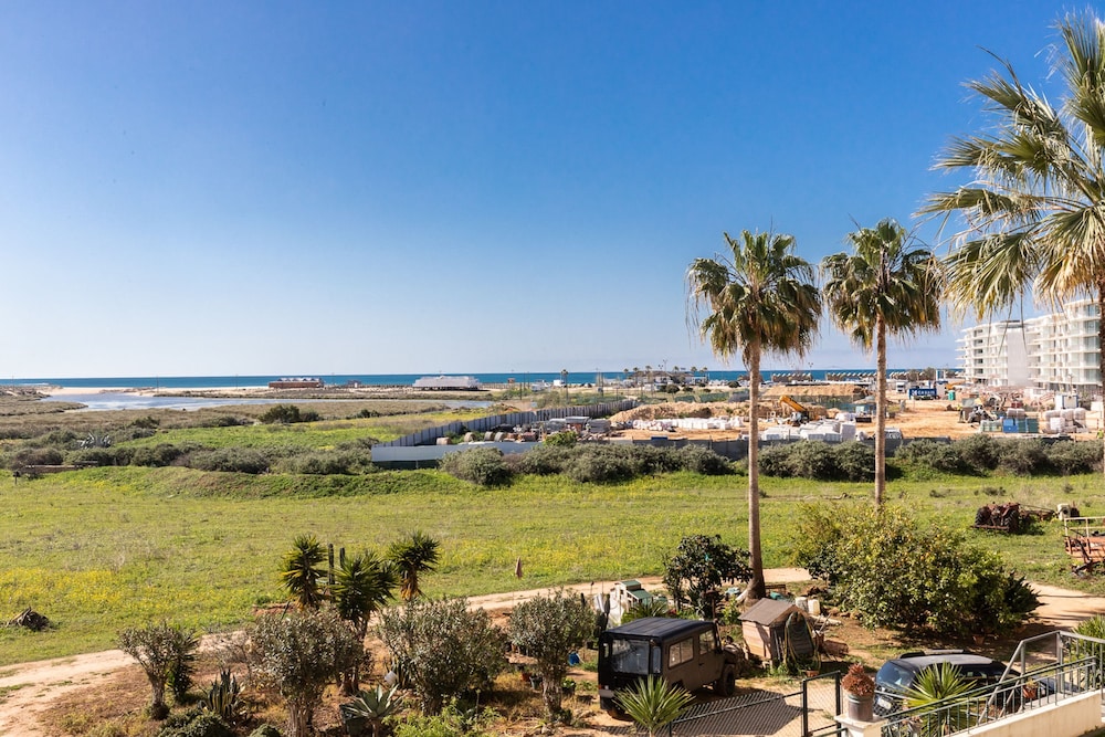 Beach Front View Armacao de Pera Flat