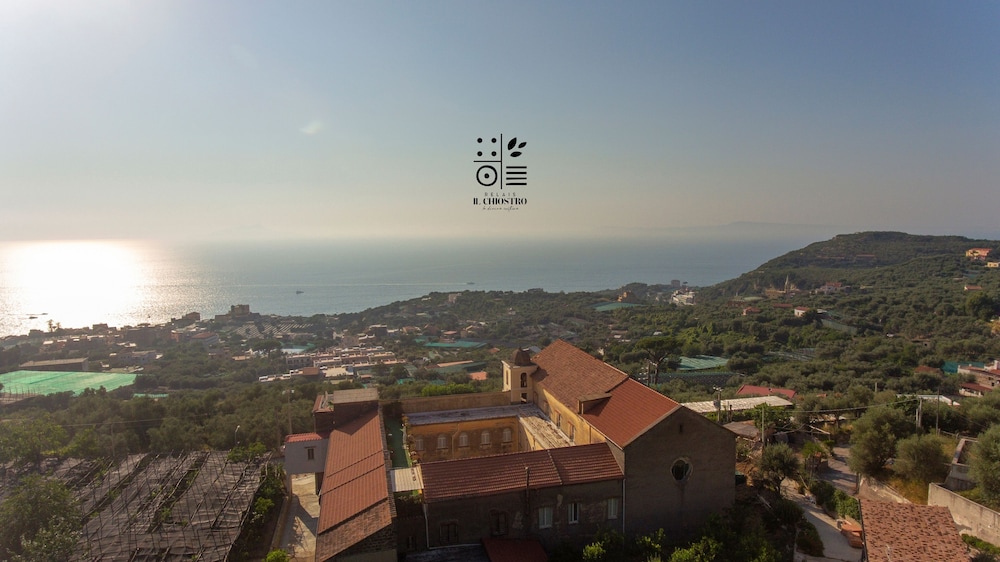 Relais il Chiostro Historic Courtyard and Panoramic Terrace near Sorrento — 5