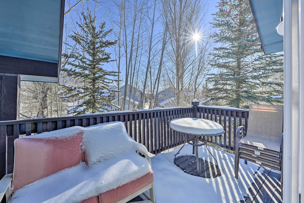 Cozy Steamboat Condo w/ Balcony & Mtn Views!