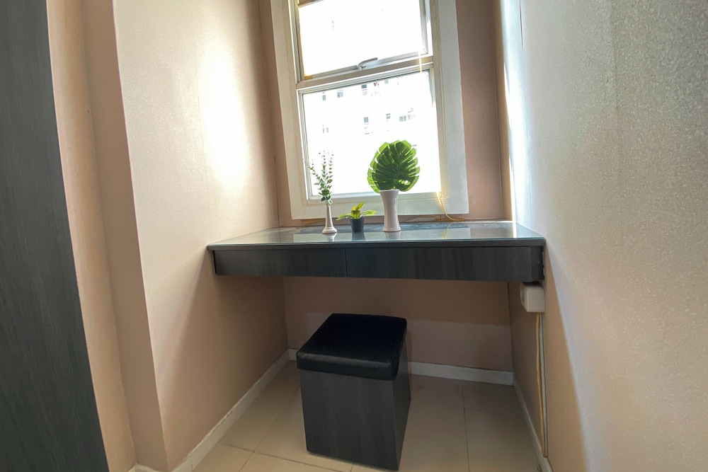 Pleasurable 2BR Apartment Parahyangan Residence