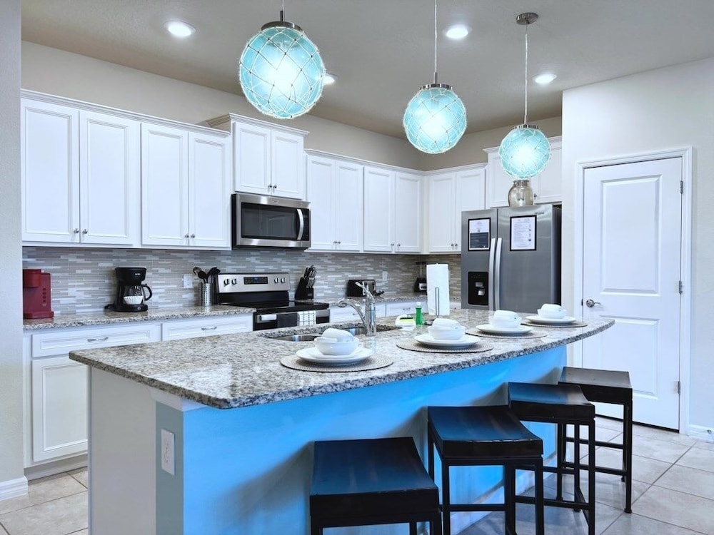 Fabulous 5bd Family Townhome With Splash Pool-726g 5 Bedroom Townhouse