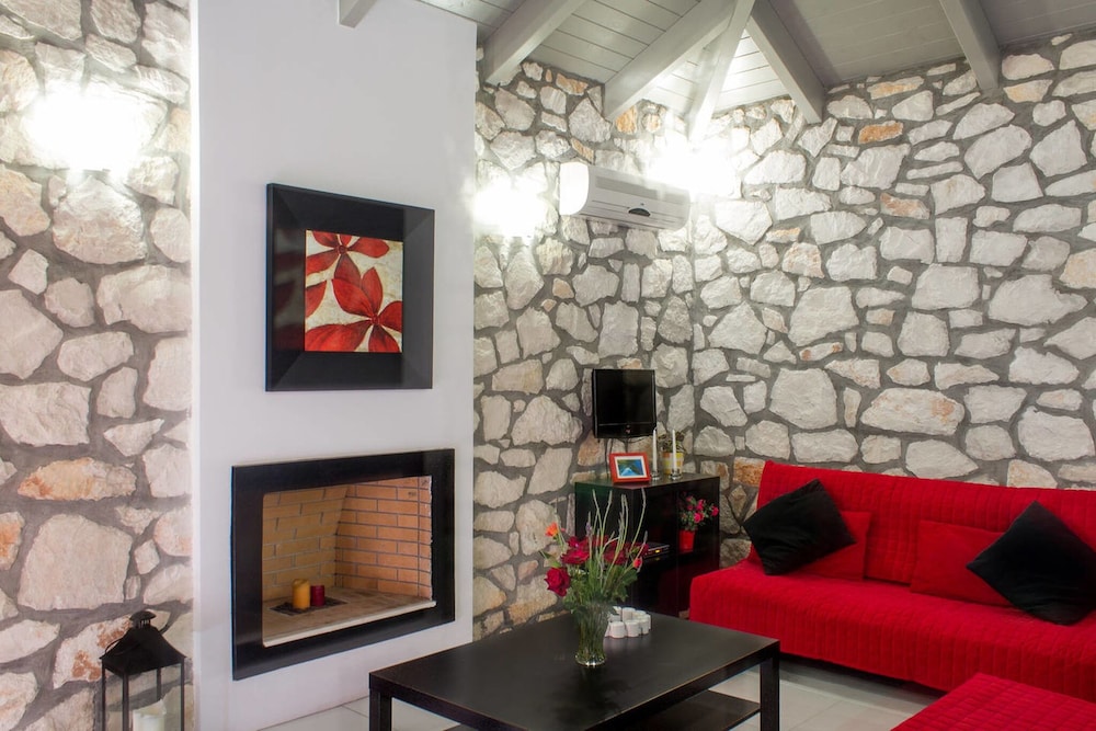 Harmony Villa 1 - 2bedrooms-sleeps 4-fast Wifi- Parking-near Laganas Beach view 4