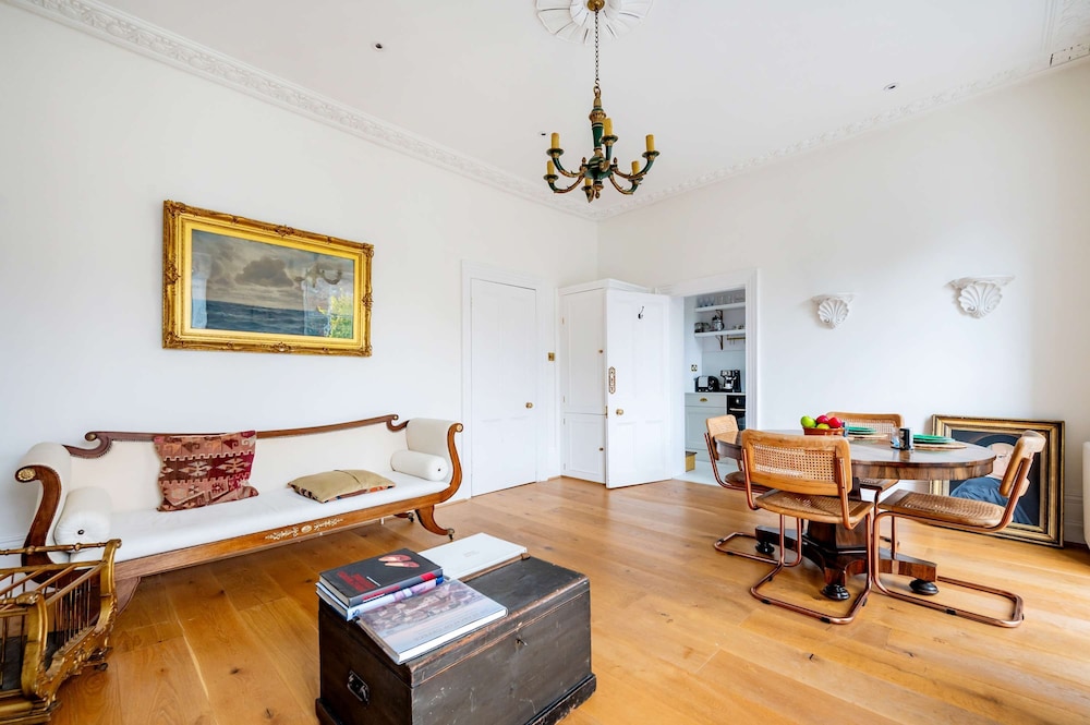Highlife and Islington - by Out of Office Lifestyle