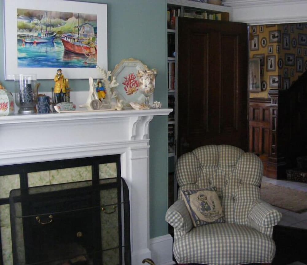 Rothesay House Heritage Inn B&B