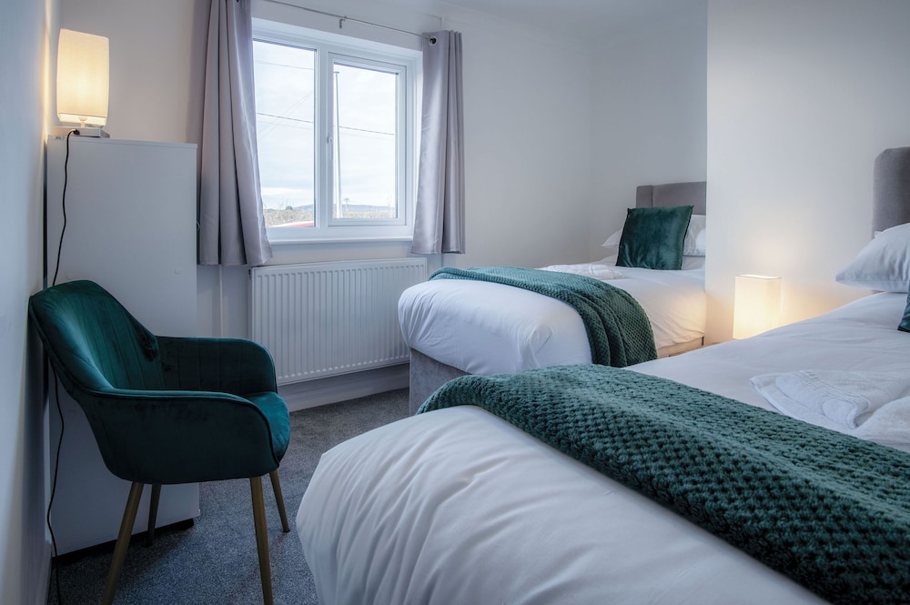 Gower Hideaway - 3 Bed - Ocean Breeze view 3