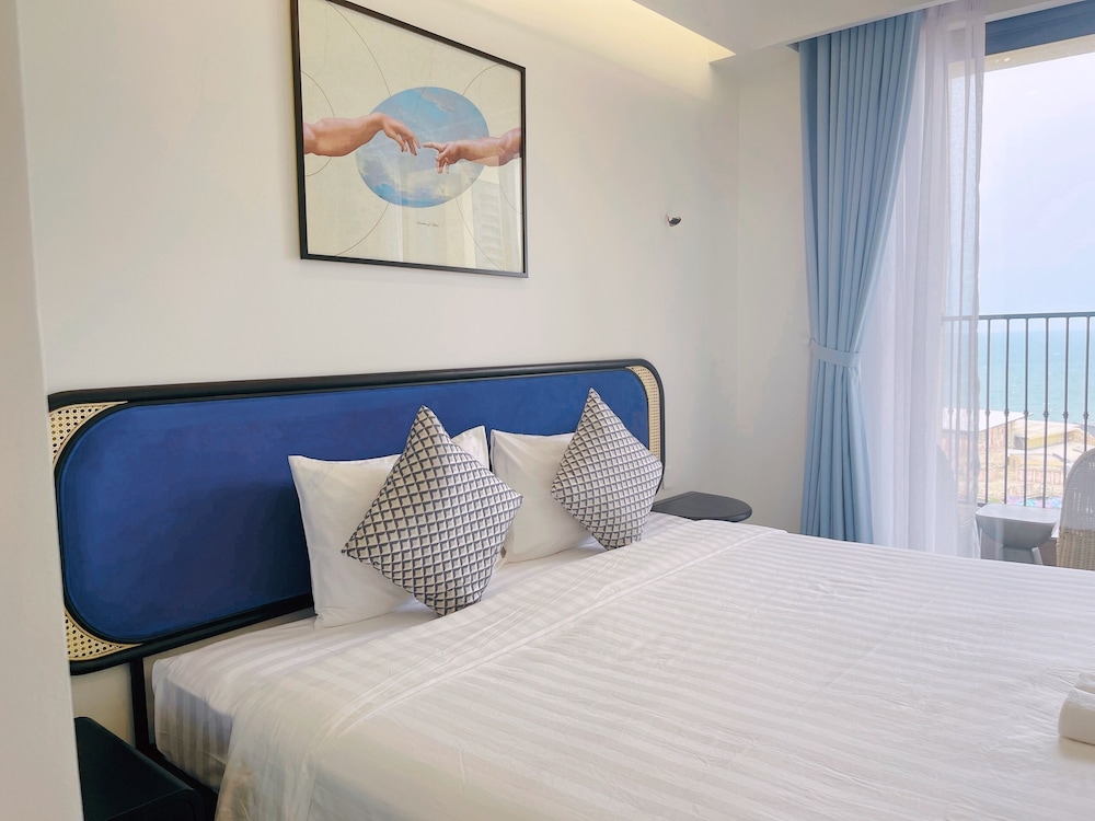 We Young Apartments by HOFs - Fireworks & Ocean view