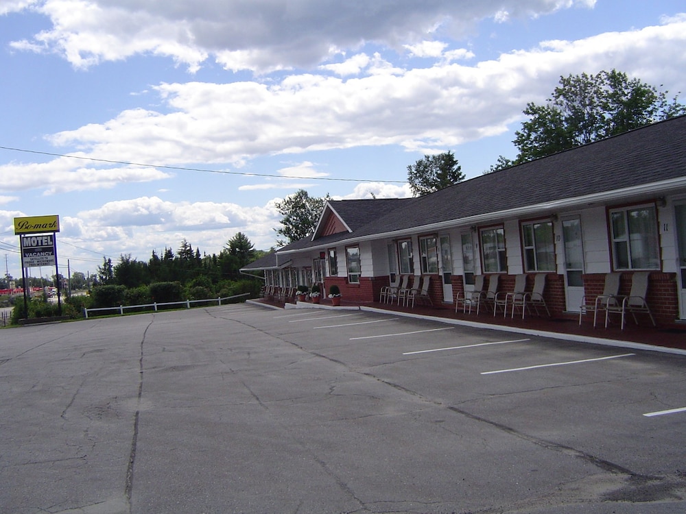 Bo-Mark Motel