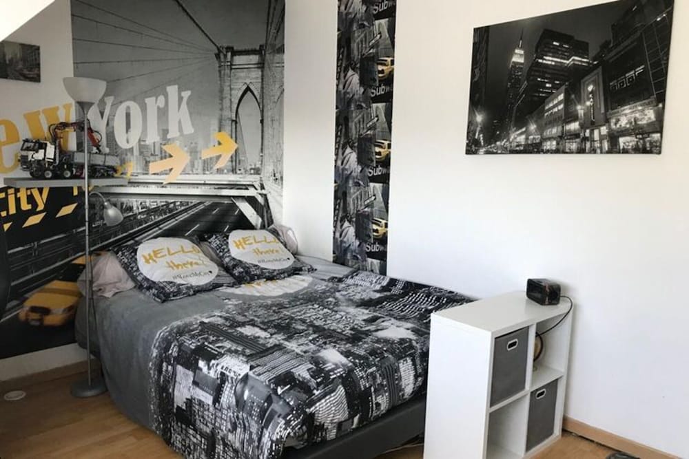 hotel room