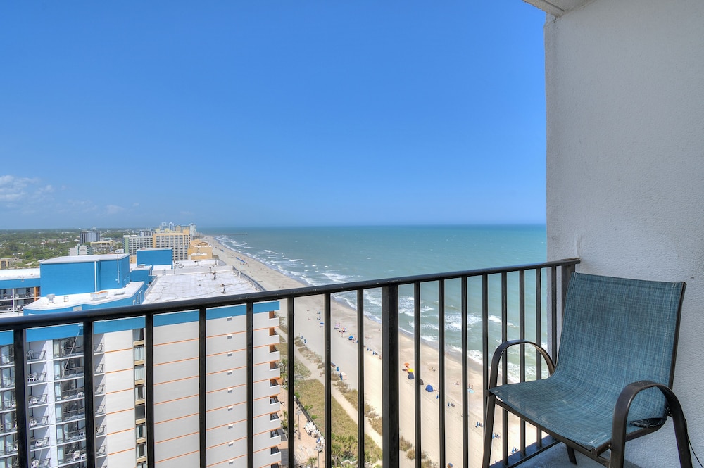 The Palace Resort by Elliott Beach Rentals
