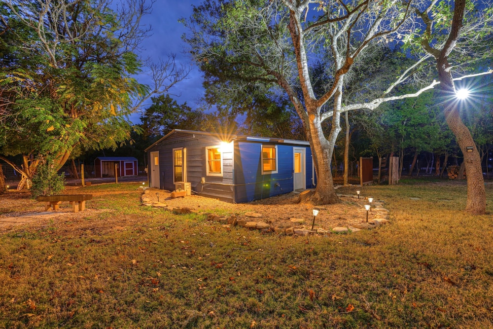 Terracotta Oasis - Wimberley for 30 Guests