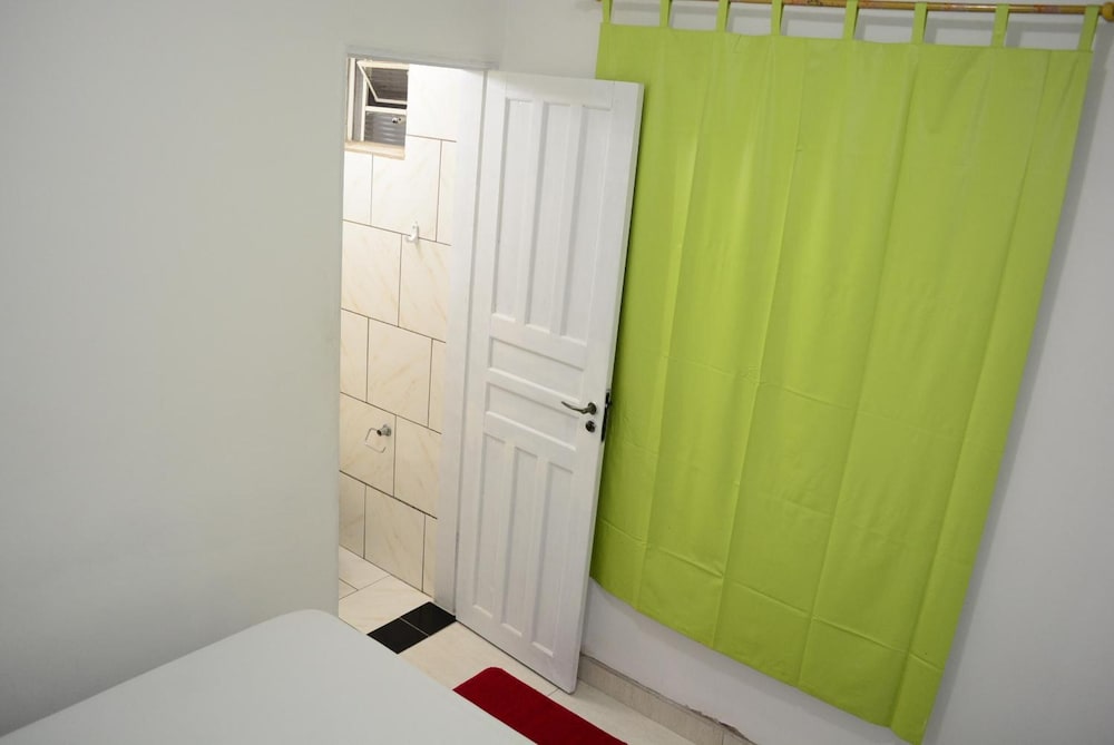Lize Hotel-Hostel