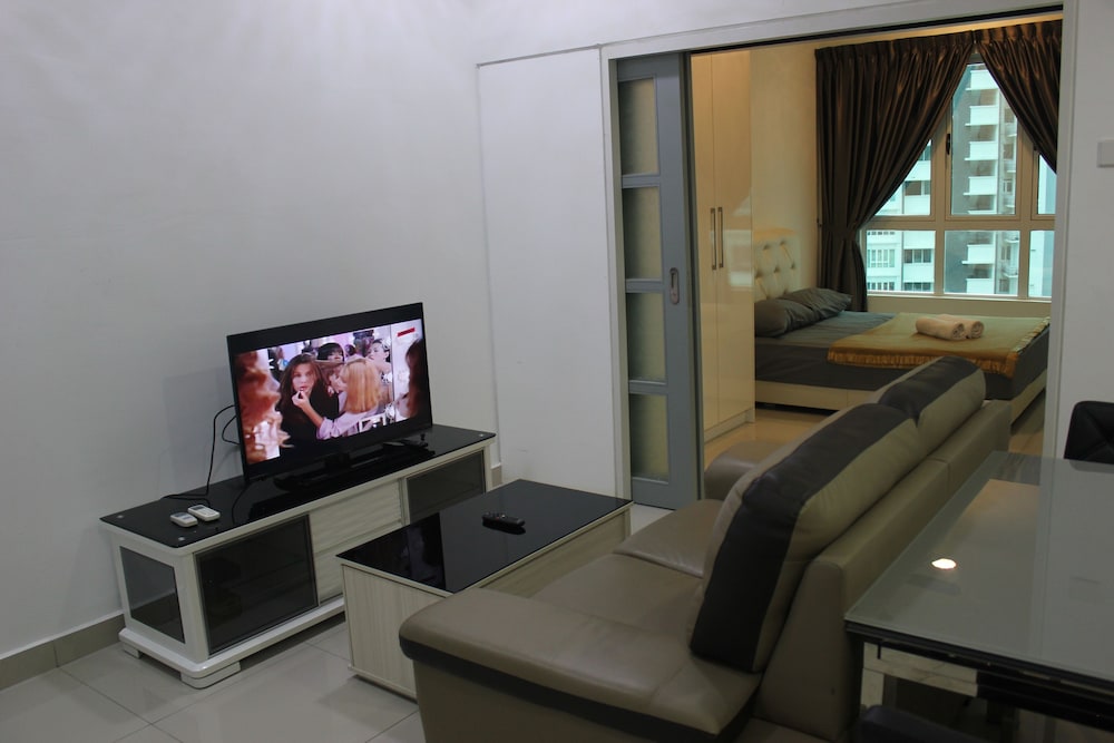 City Living with Panoramic Sea Views at Danga Bay