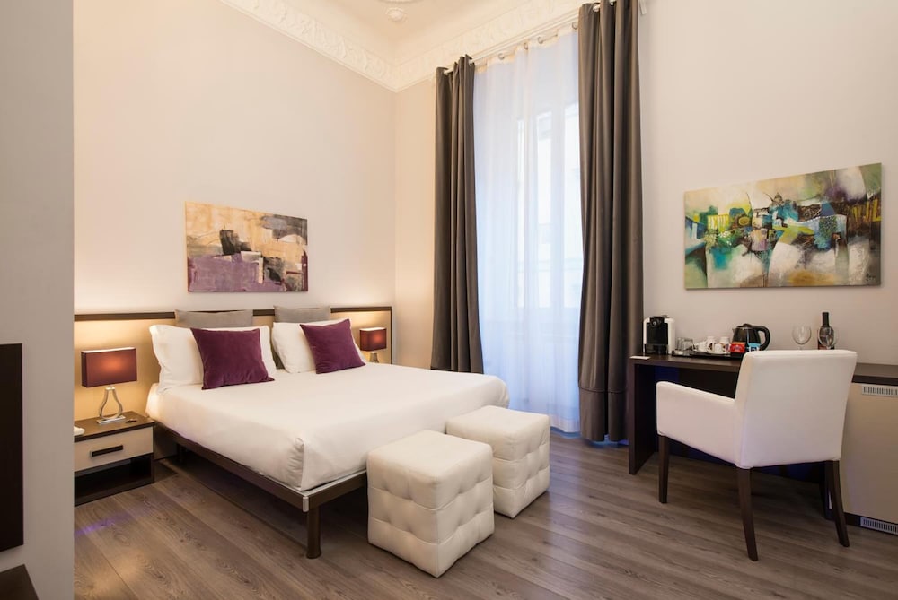 Arenula Suites