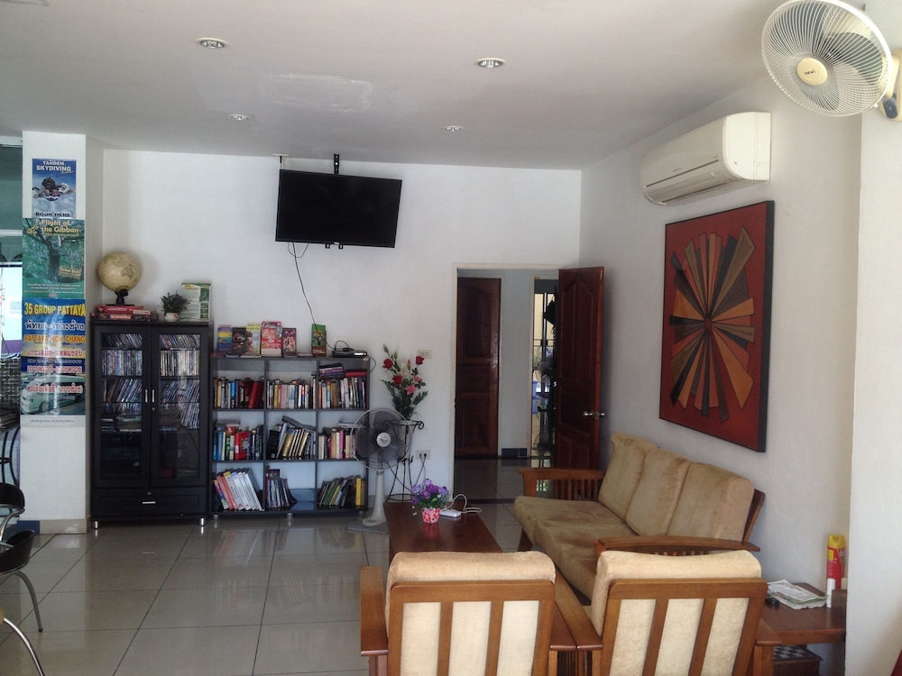 Jomtien Hostel