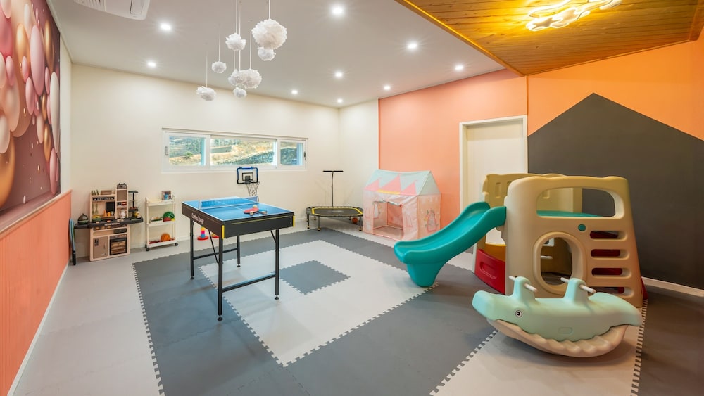 Yeosu La Rosa Private Pool Villa Pension