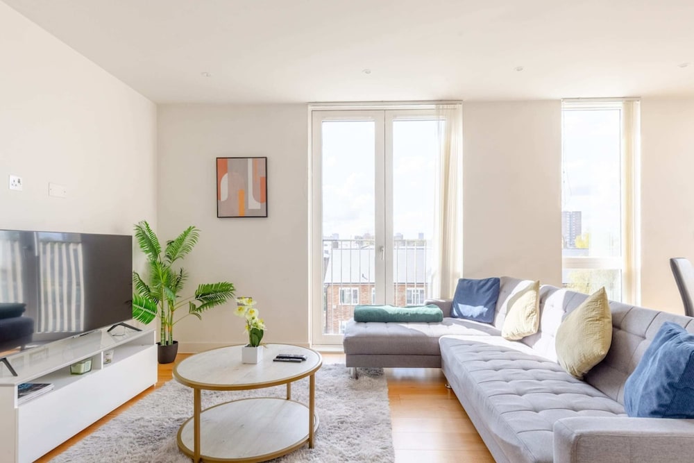 Radiant 1BD Retreat, North Maida Vale!