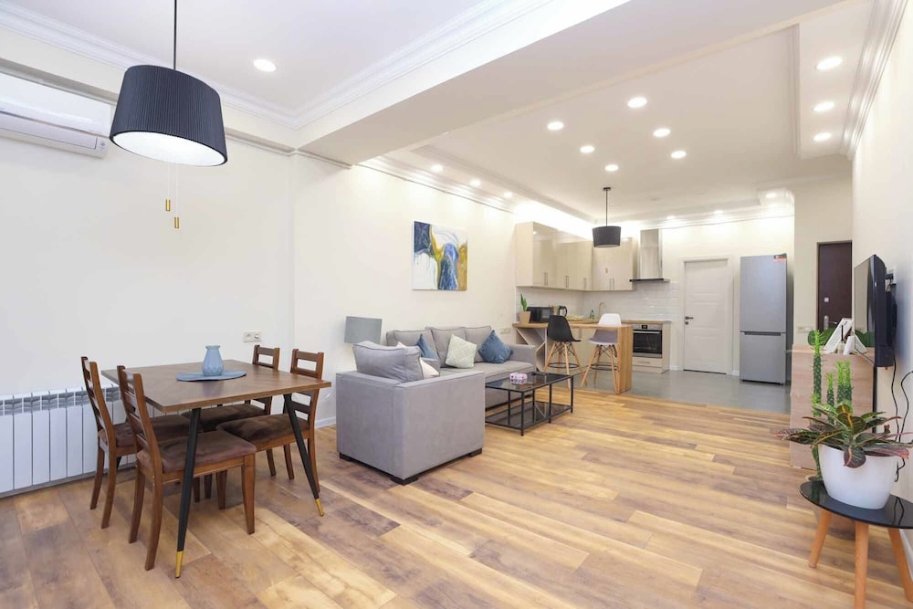 Stay Inn on Yekmalyan St