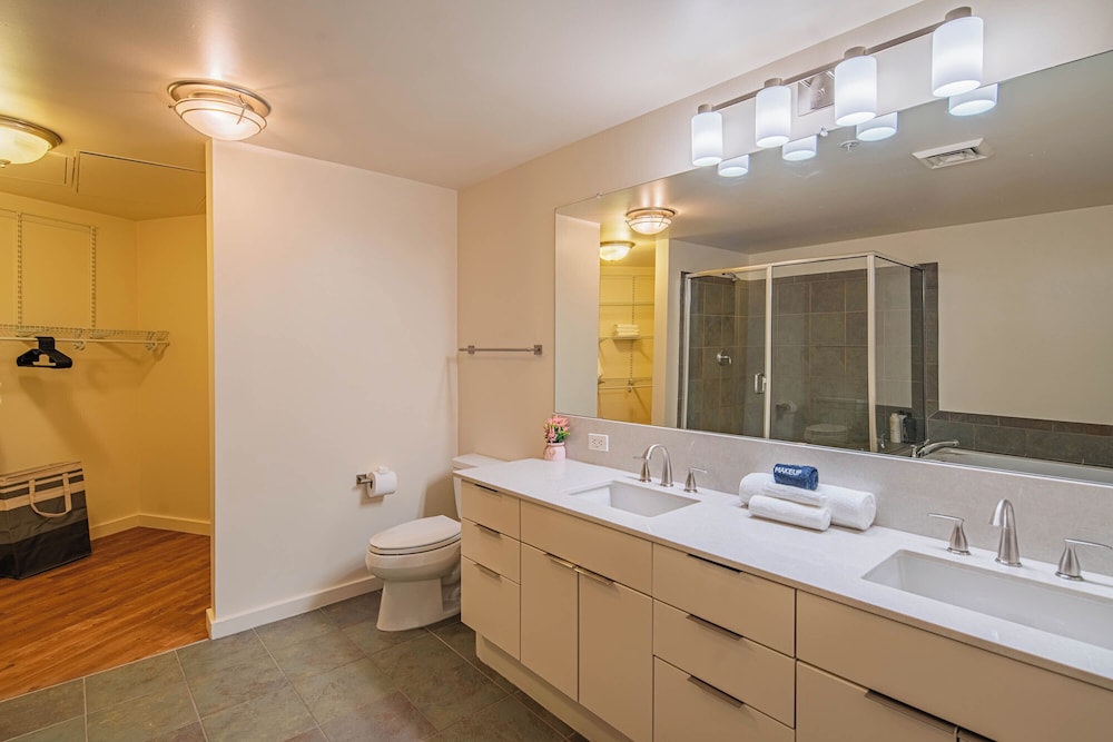 ROVE LIVING/KL - 44 Monroe