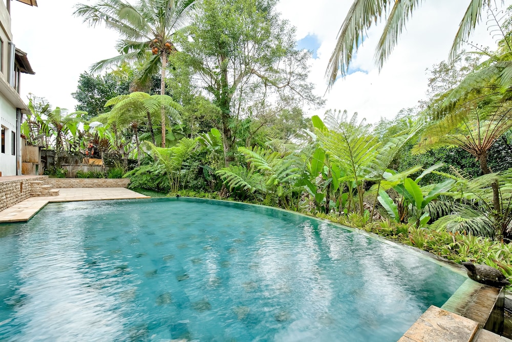 Villa Atas Awan