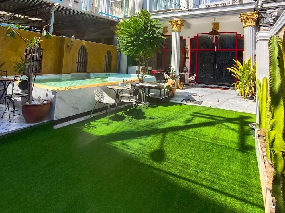 Mandala beach villa Jomtiean Pattaya