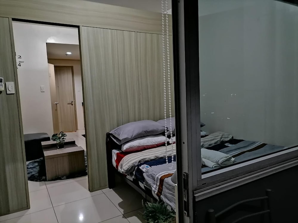 Cozy Urban Apartment in Pasay City