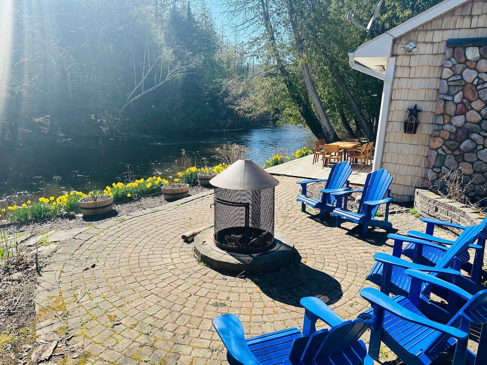 Boardman Monarch River HOT TUB Fireplace