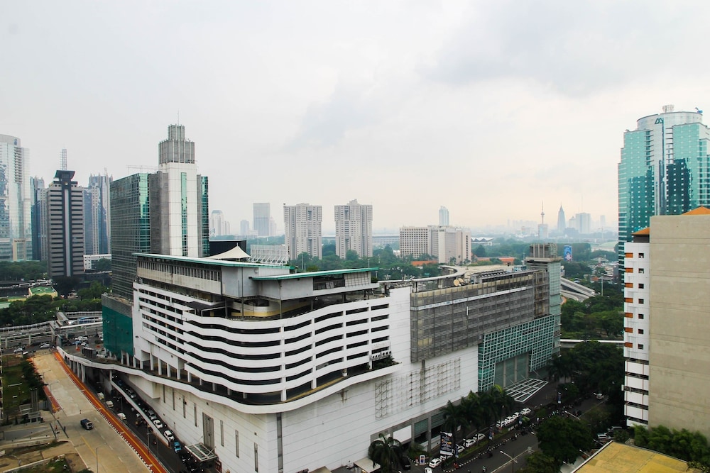 2BR Family Sudirman Condominium Apartment near Plaza Semanggi