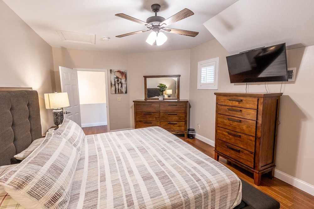 The Retreat at Paradise Hills