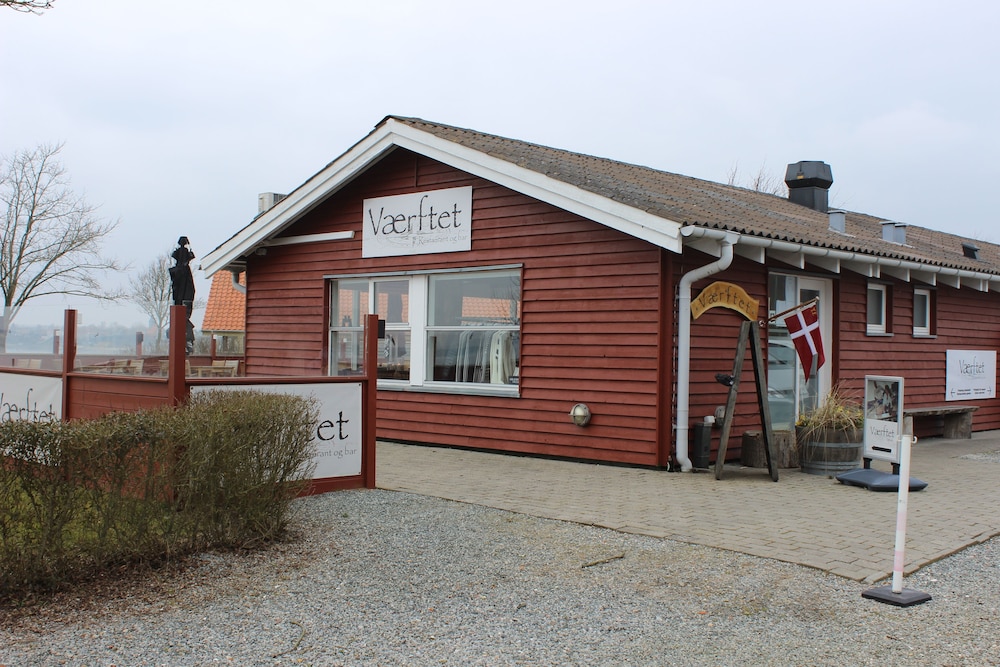 WELL Hausboote