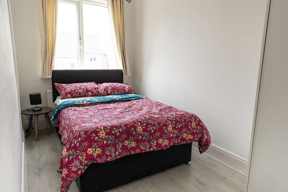 Victoria Road Retreat - Charming 2 Bedroom House