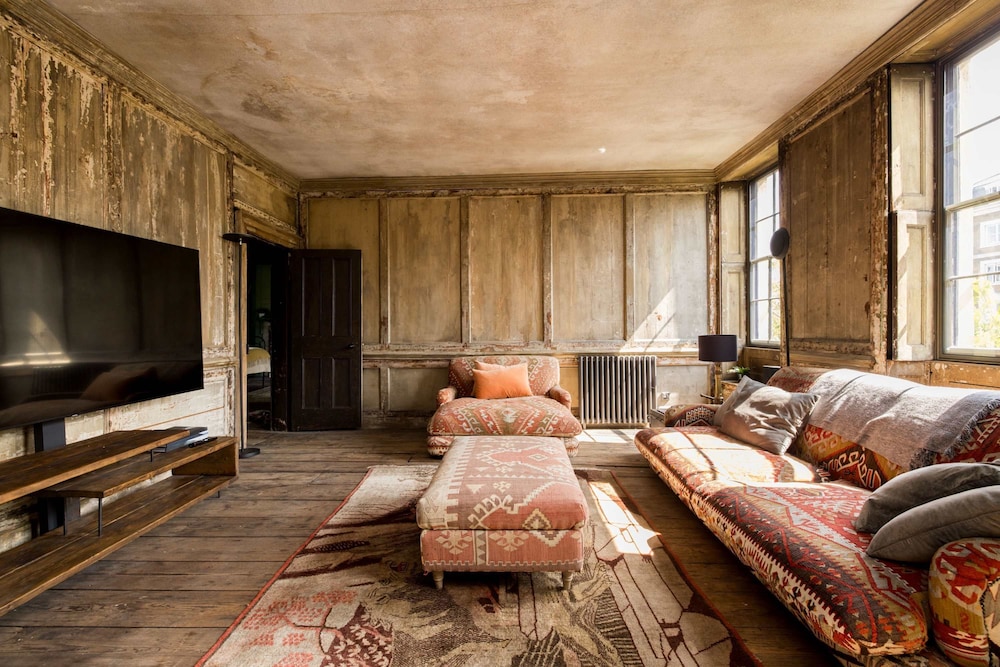 Extraordinary Grade Ii-listed Early Georgian Home