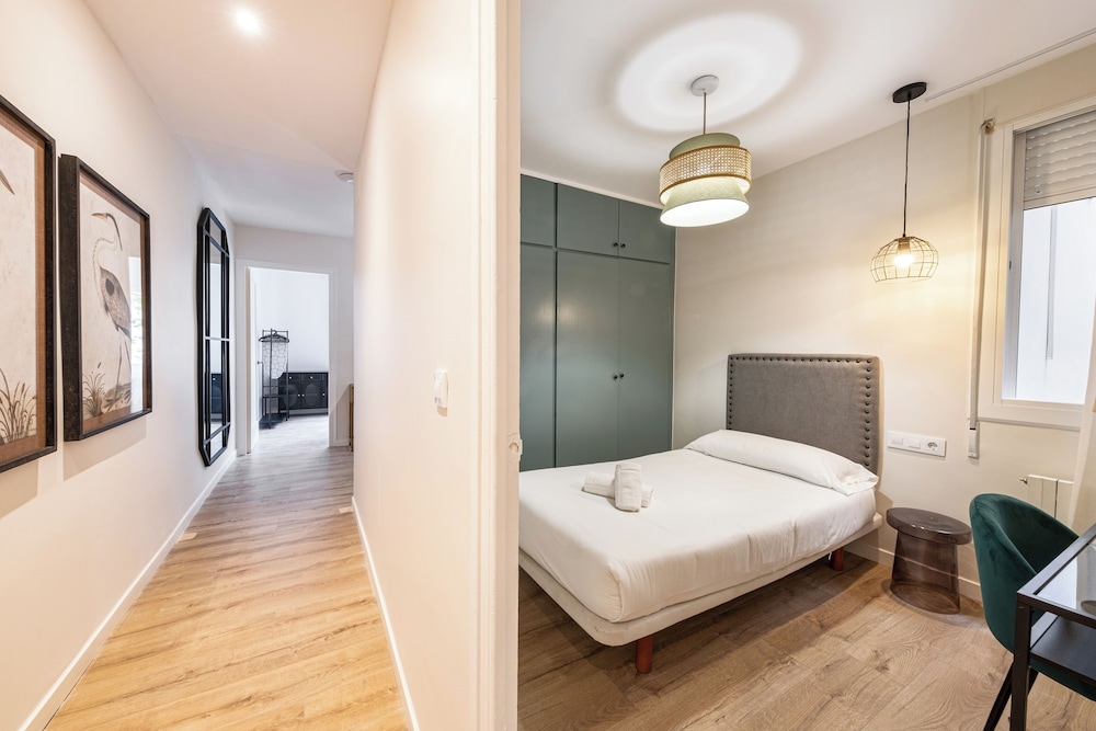 BeBarceloner Eixample Apartments