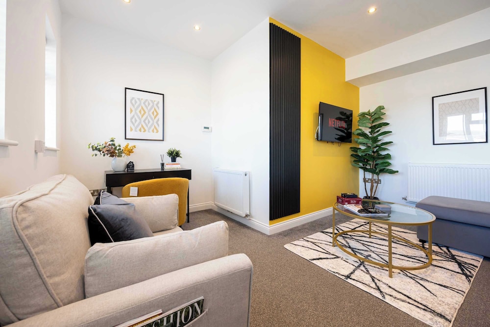 Cosy Apartment in the Heart of Sale