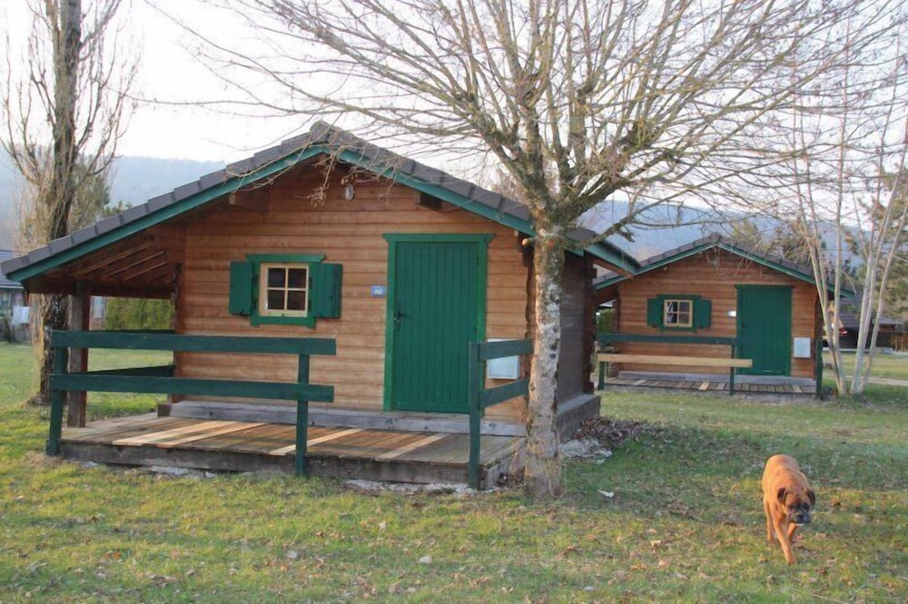 Chalets Etape du Camping Le Bivouac view 2