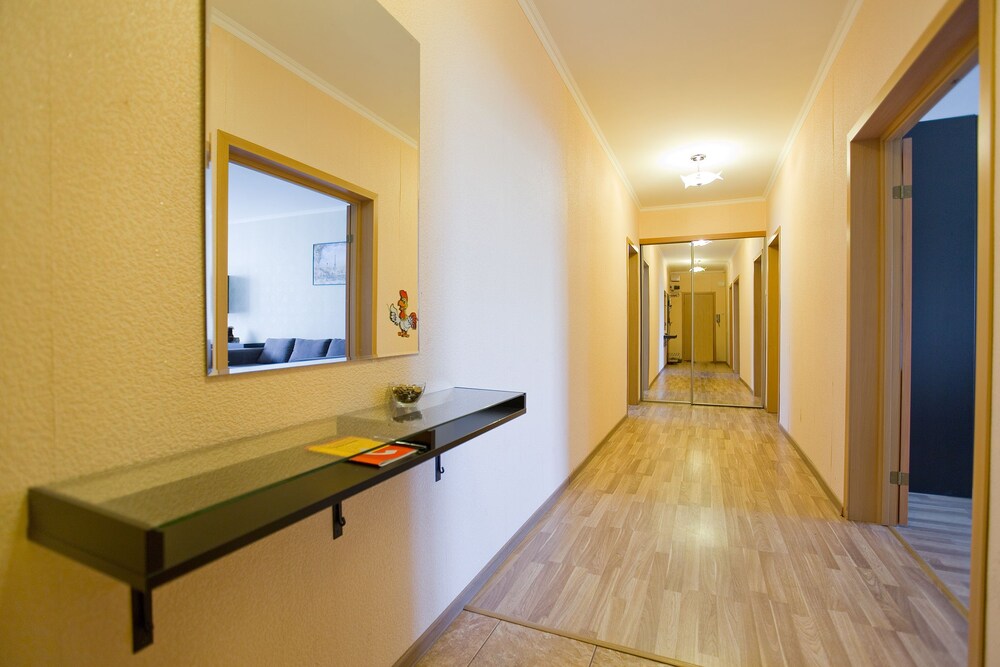 Hello Apartment on Kolomyazhskiy 26