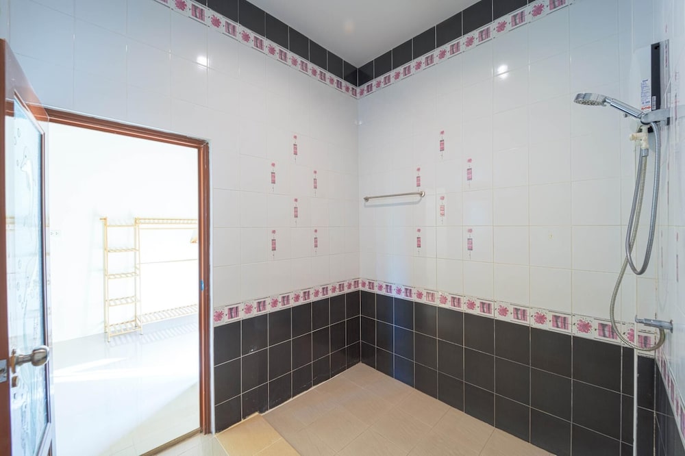 Fantastic 7 Bungalow Private Resort BR7
